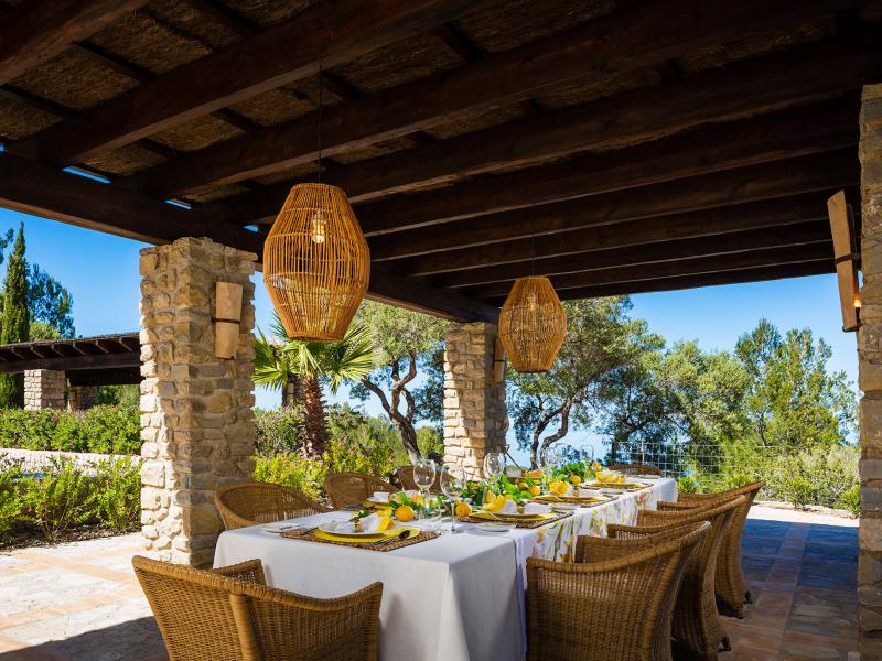 Villa Santiago , West 