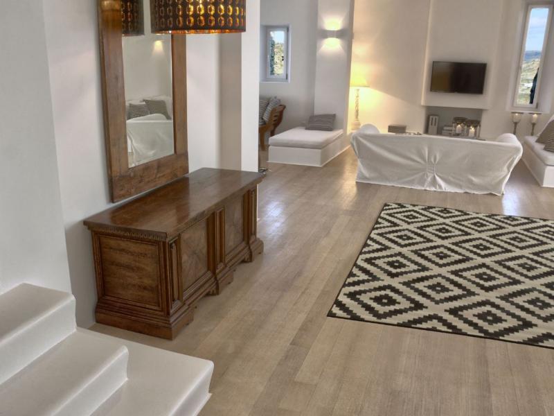 Mega Pyrgi Domain , Mykonos 