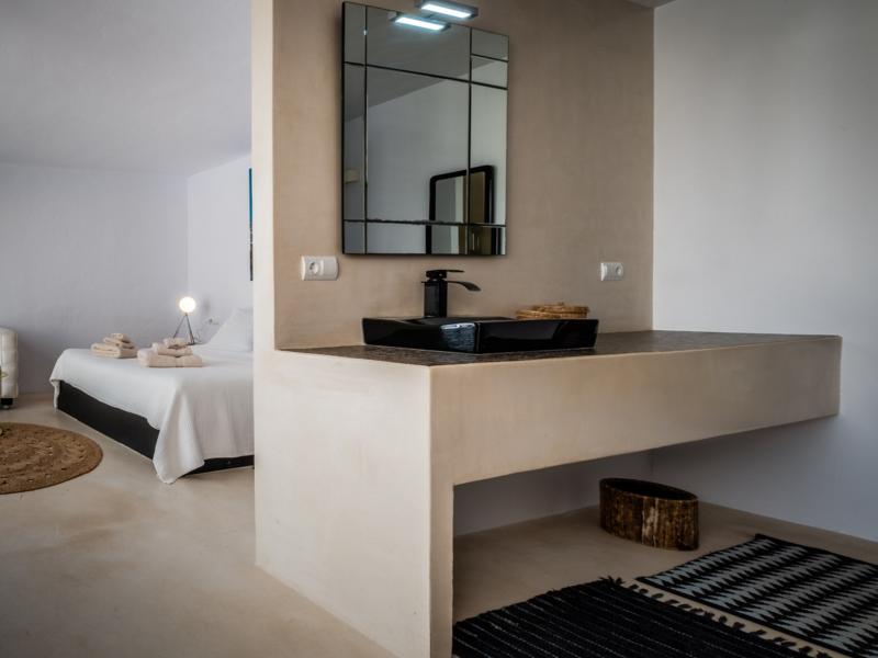 Villa Zola , Roca Llisa 