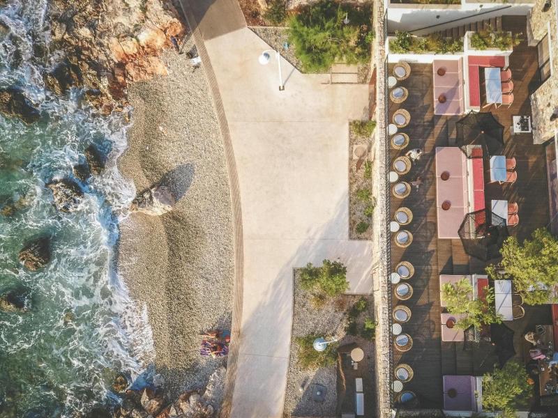 Villa Cascadia , Islands 