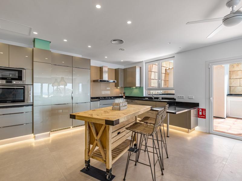 Villa Adriano , Santa Ponca 