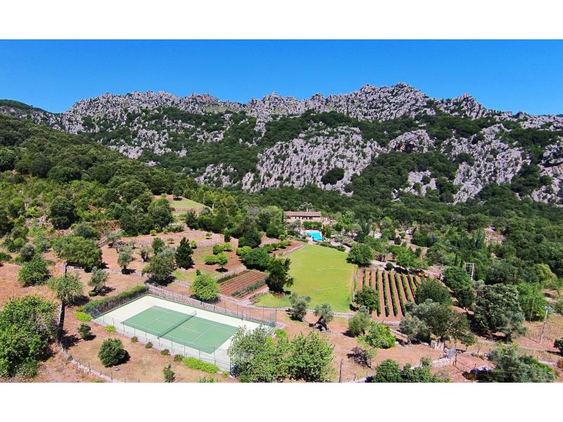 Casa Calabasas , North 