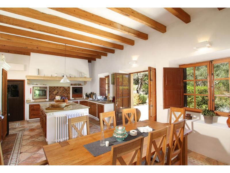Casa Calabasas , North 