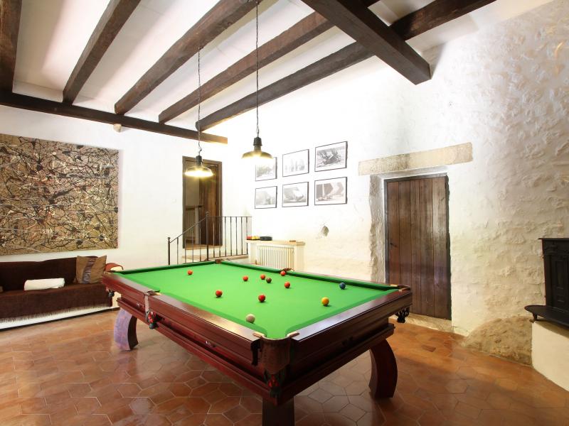Casa Calabasas , North 