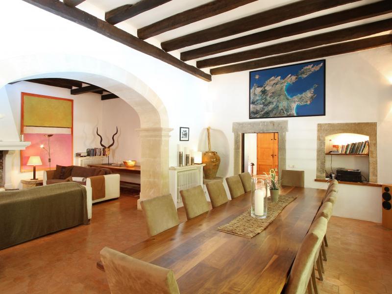 Casa Calabasas , North 