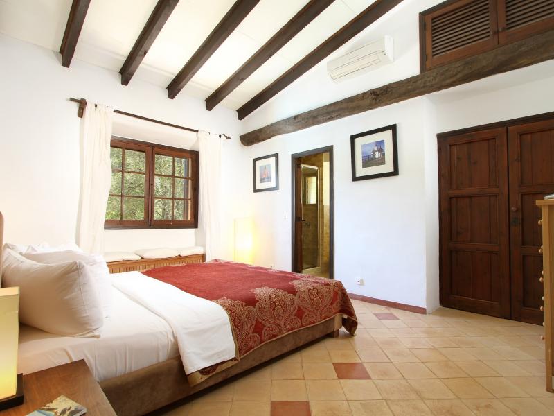 Casa Calabasas , North 