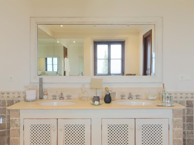 Casa De Montaña , Alaro , Central 