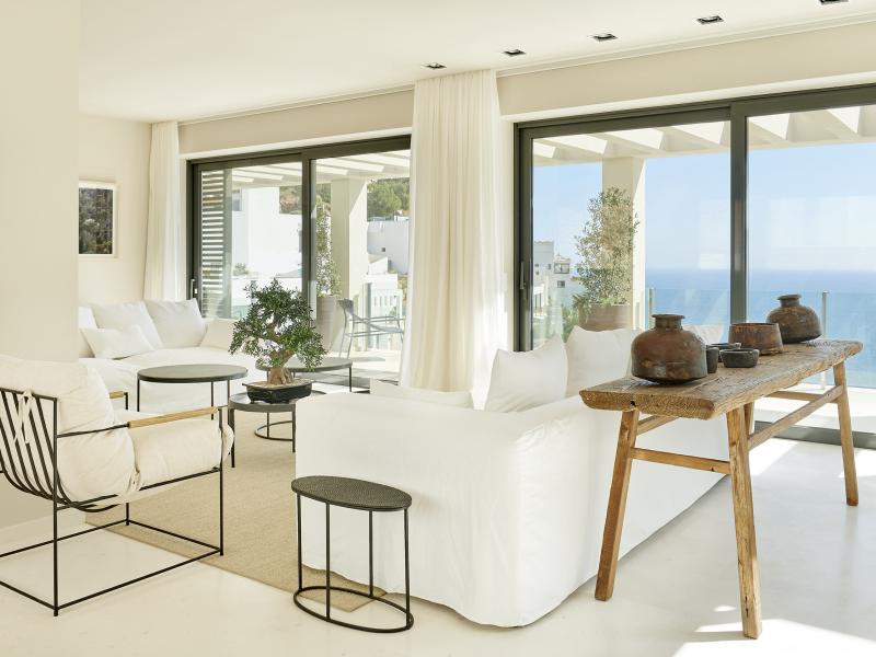 Villa Ora , Roca Llisa 