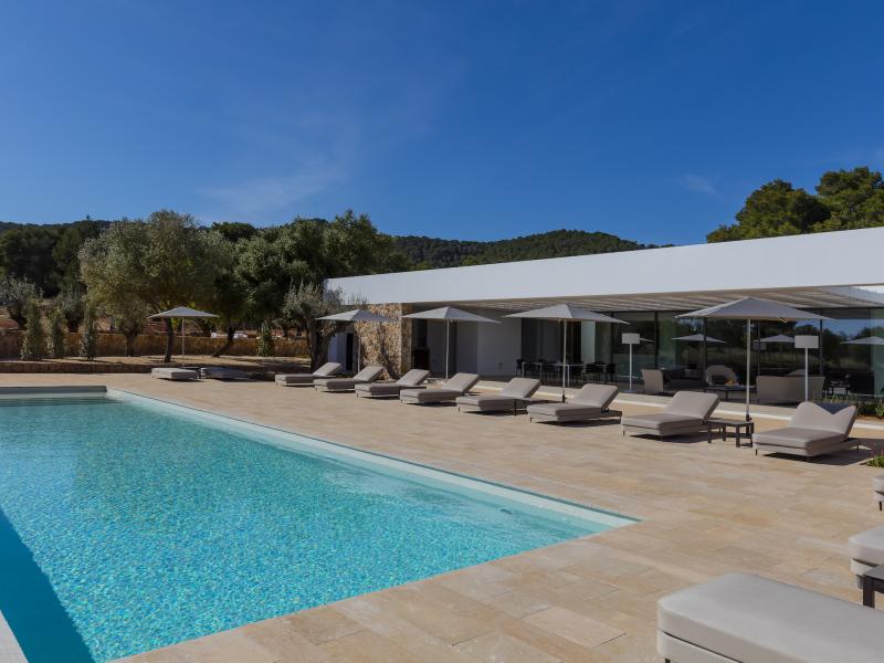 Villa Eclipse , East 