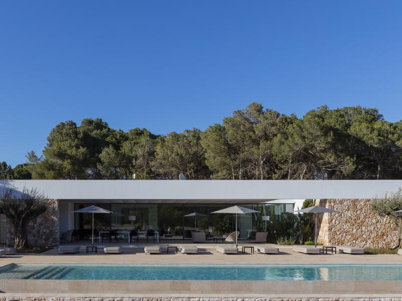 Villa Eclipse , East 