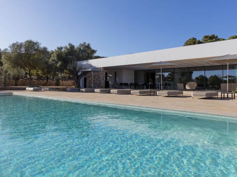 Villa Eclipse , East 