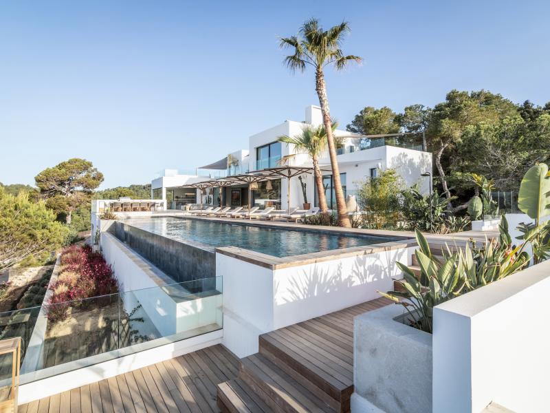 Villa Nereo , East , Roca Llisa 
