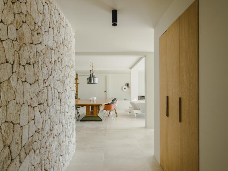 Villa Nereo , East , Roca Llisa 