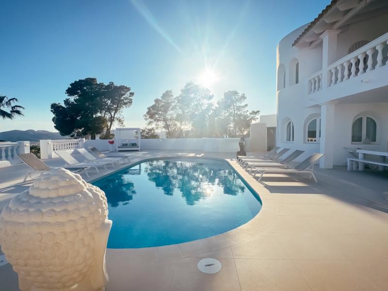 Villa Calypso , East 