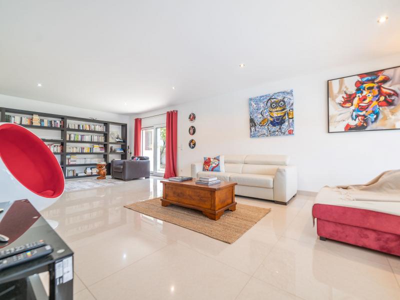 Casa Ambar , Lisbon and coast 