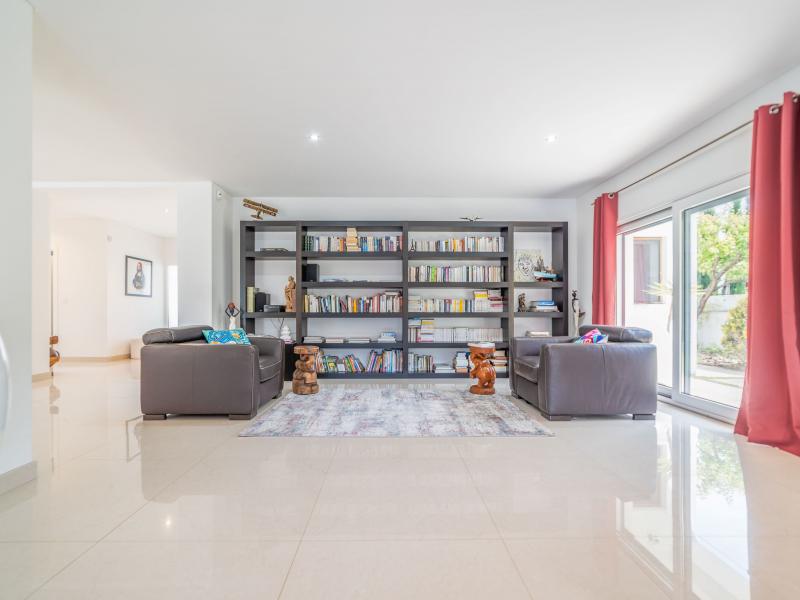 Casa Ambar , Lisbon and coast 