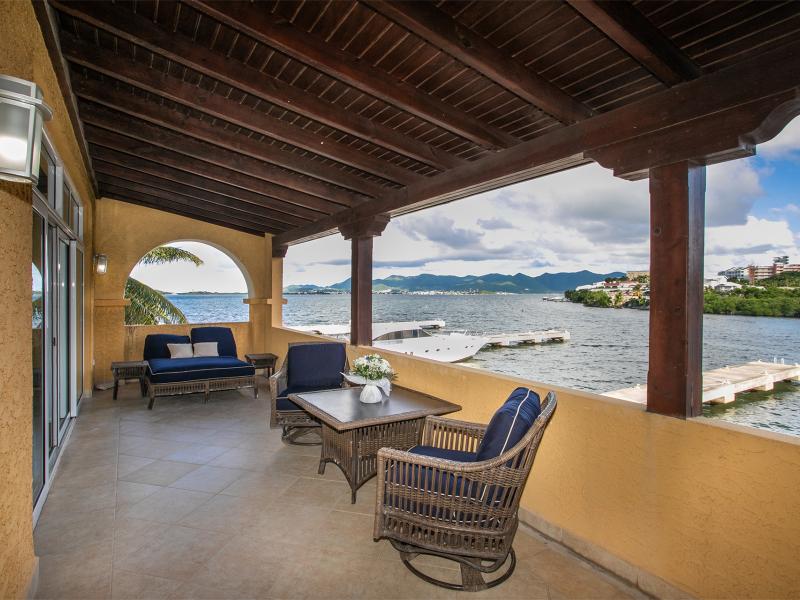 Marina 360 , Cupecoy 