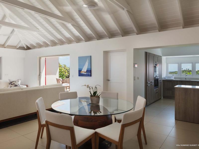 Sunrise-Sunset Villa , Point Milou 