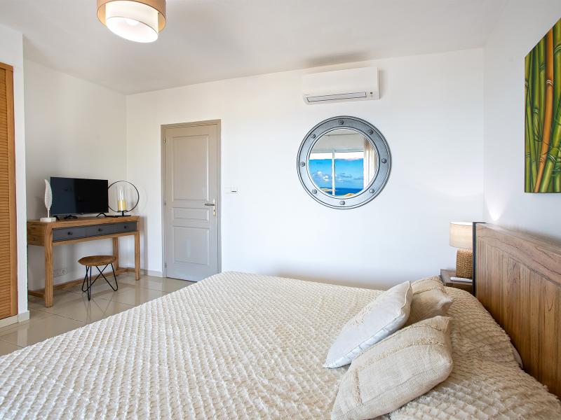 La Casa del Jefe , Orient Bay 