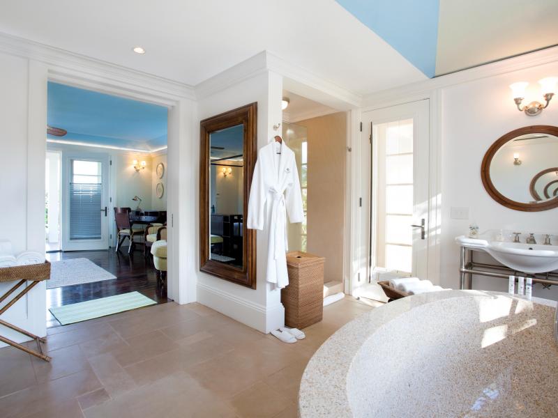 Coral Estate , Long Bay 