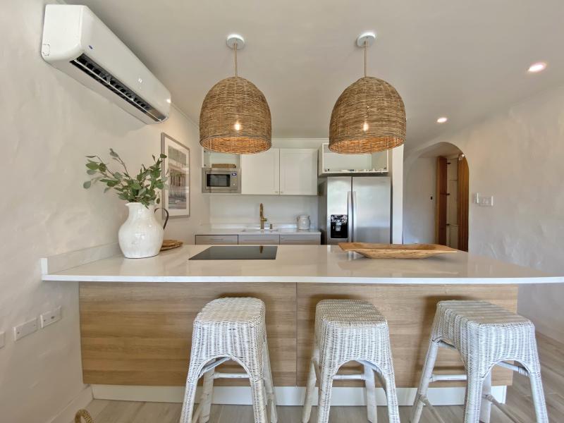 Glitter Bay 213 , Beachfront villas Barbados , Glitter Bay , Porters , St James , West Coast Barbados 