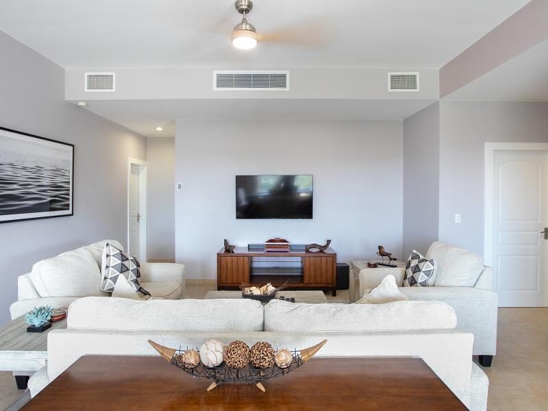 Sea Breeze , Cupecoy 