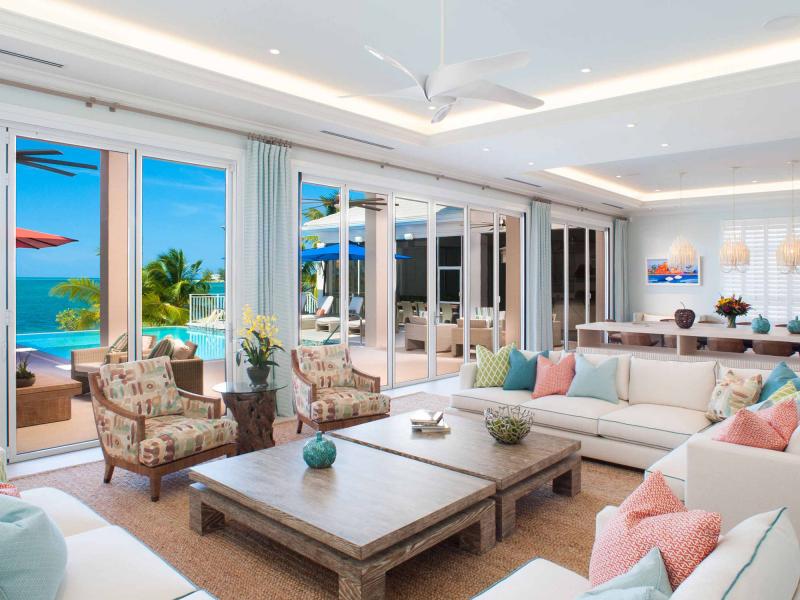 Kaia Kamina , Cayman Kai 