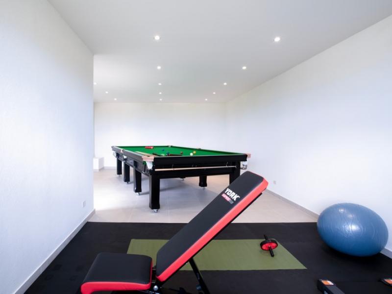 Monkey Ridge , St James , West Coast Barbados 