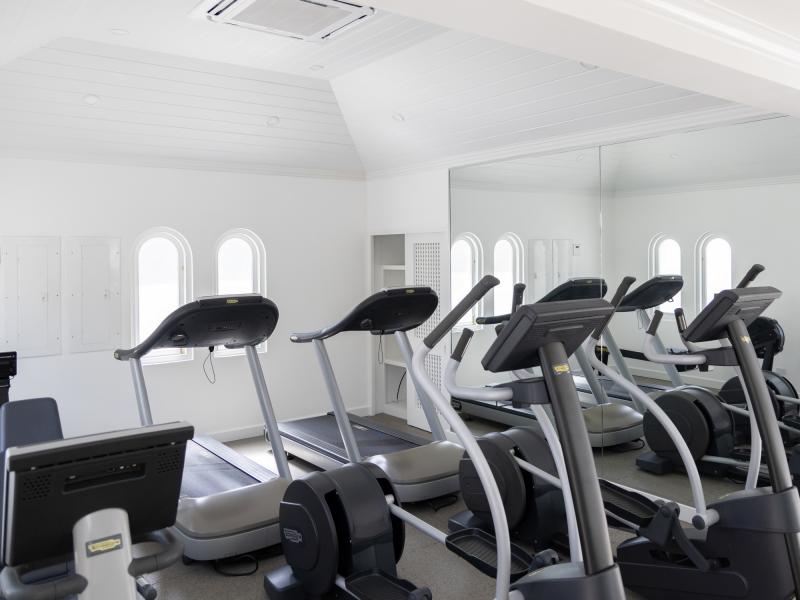 Old Trees 302 - La Mirage Penthouse , Beachfront villas Barbados , Old Trees , Paynes Bay , St James , West Coast Barbados 