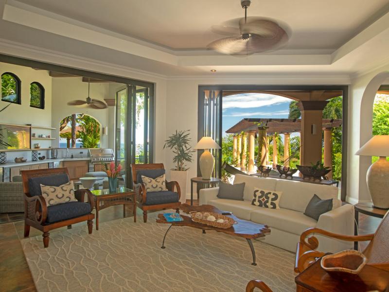Peninsula Papagayo Paradise , 