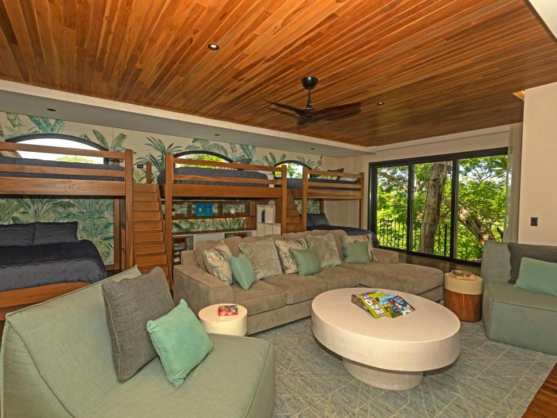 Peninsula Papagayo Paradise , 