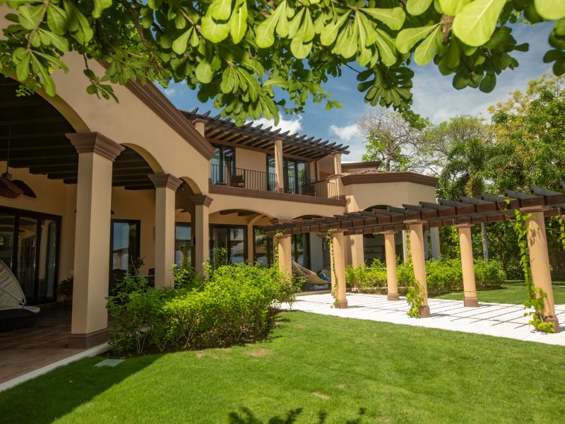 Peninsula Papagayo Paradise , 
