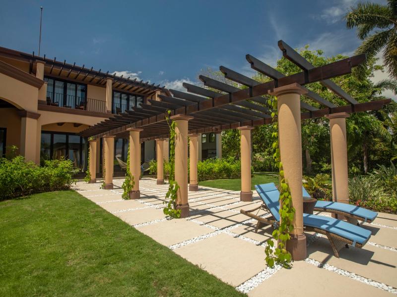 Peninsula Papagayo Paradise , 