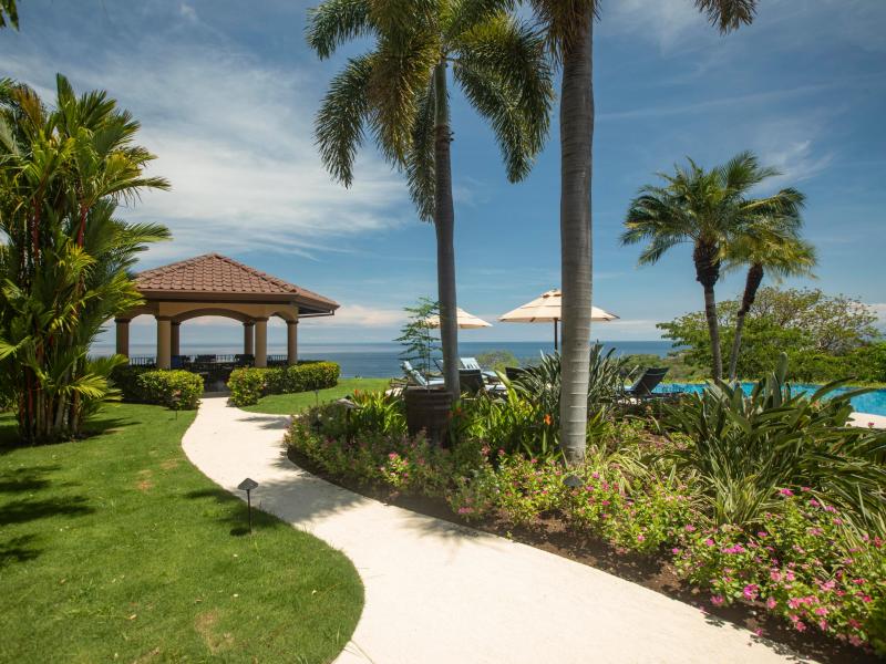 Peninsula Papagayo Paradise , 