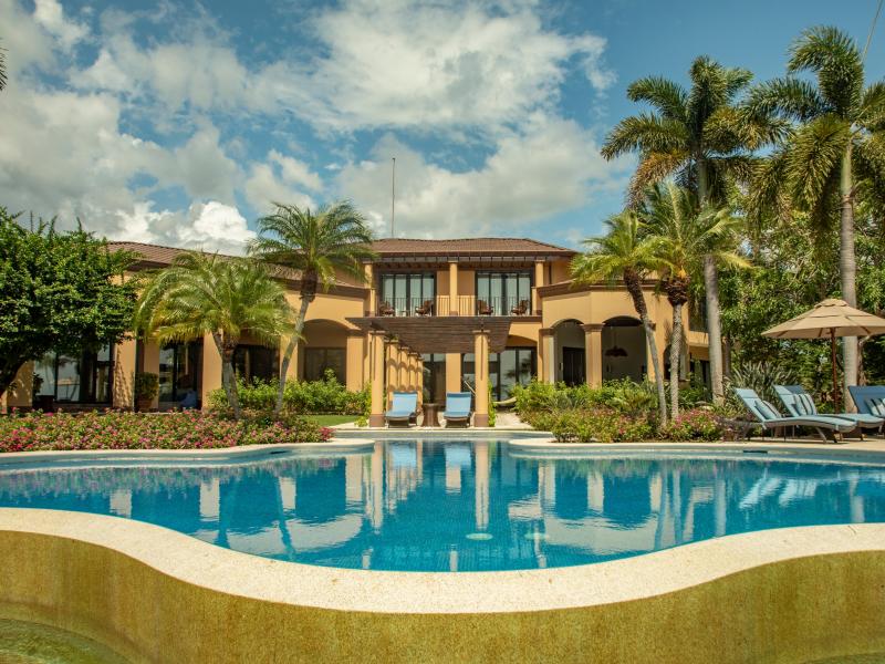 Peninsula Papagayo Paradise , 