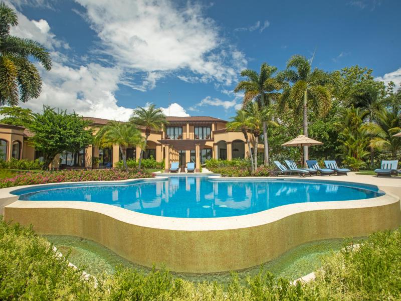 Peninsula Papagayo Paradise , 