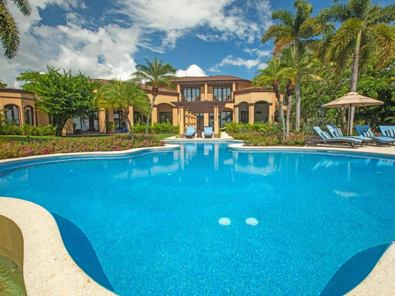Peninsula Papagayo Paradise , 