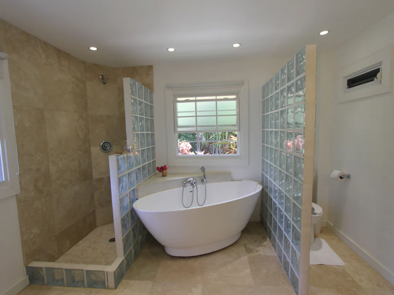 Bay House , Dieppe Bay 