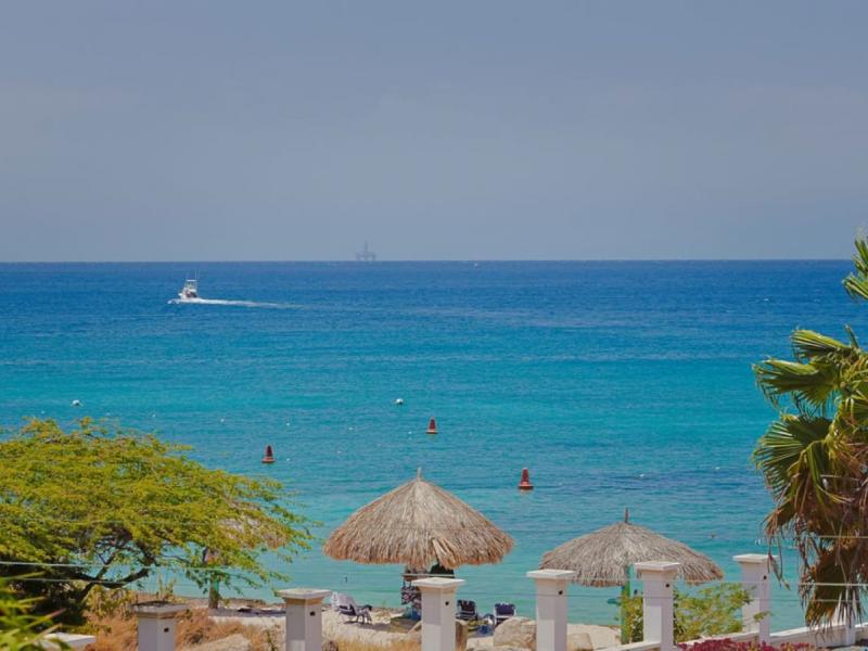 Catalina Beach House , 
