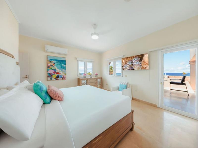 Catalina Beach House , 
