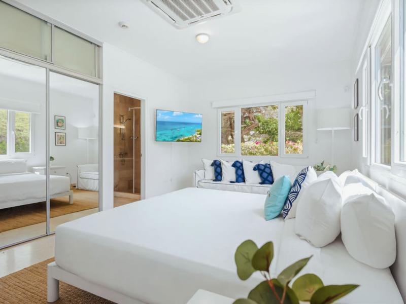 Catalina Beach House , 