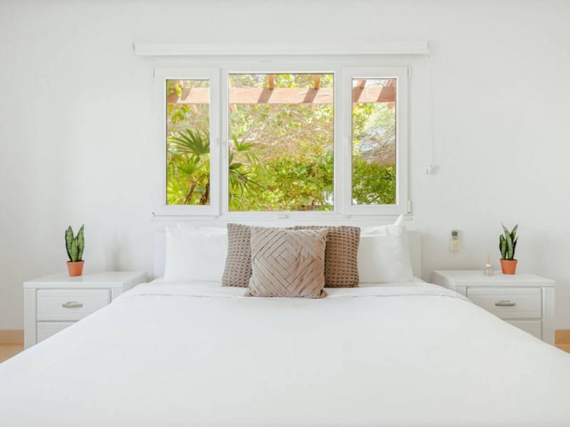Catalina Beach House , 