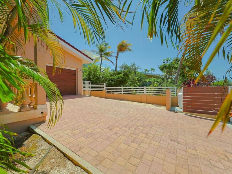 Catalina Beach House , 