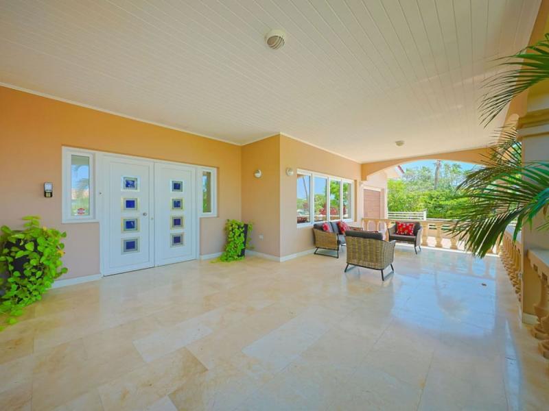 Catalina Beach House , 