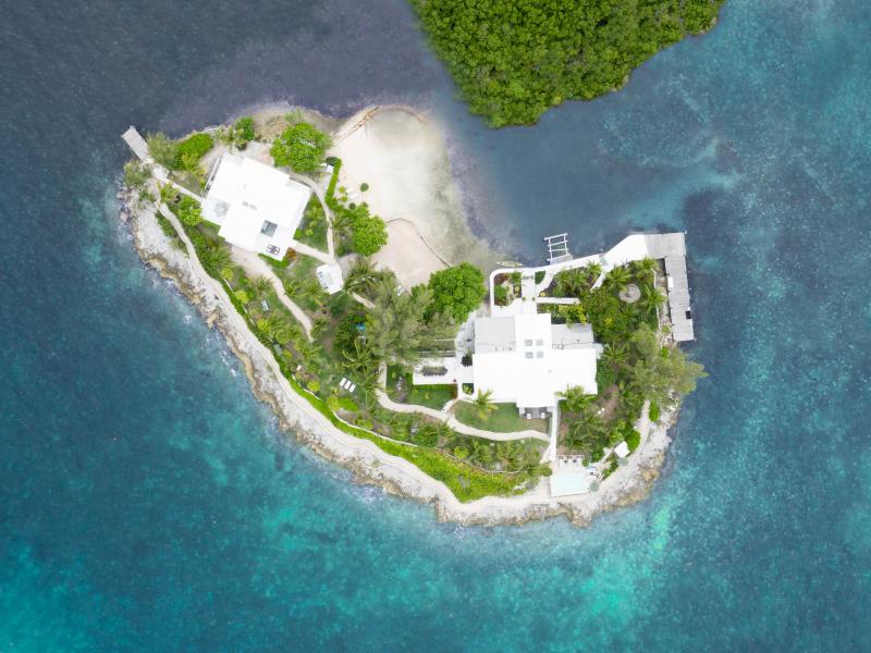 Middle Cay Private Island , Harbour Island 