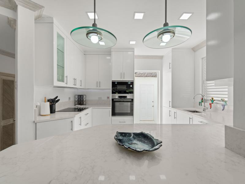 Sugar Hill - High Five , Sugar Hill , West Coast Barbados 