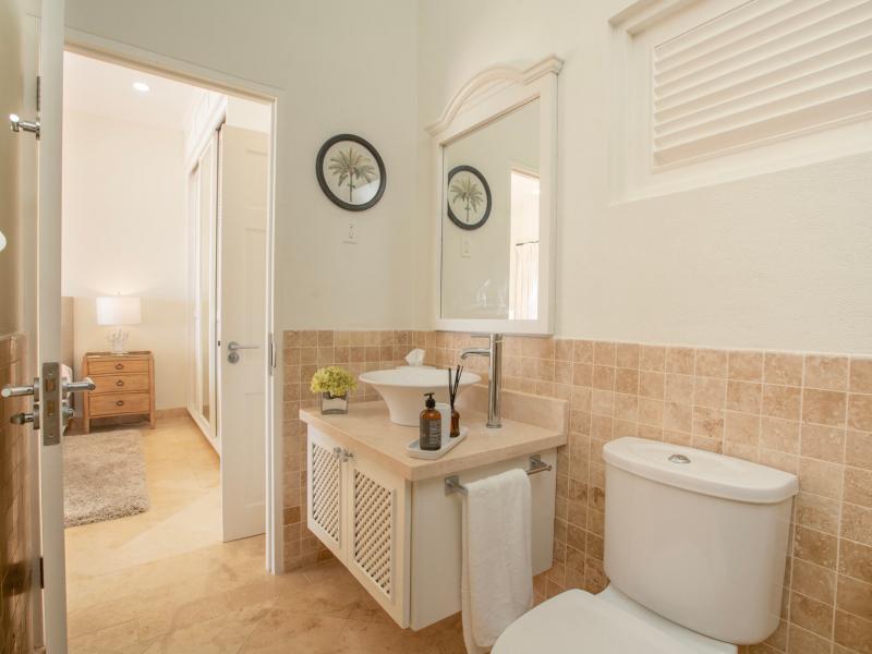 Villa Aquilae , Lower Carlton , St James 