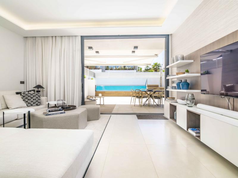 Villa Banus Bay , Marbella , Puerto Banus 