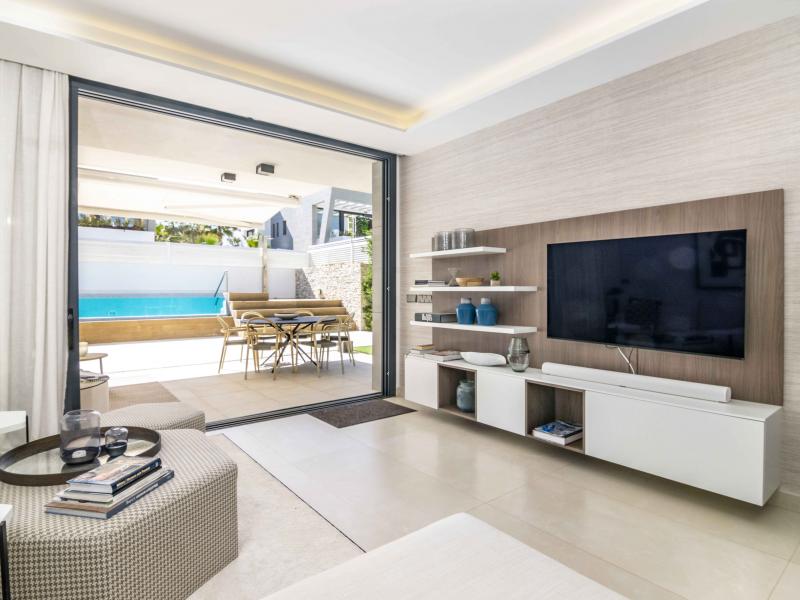 Villa Banus Bay , Marbella , Puerto Banus 