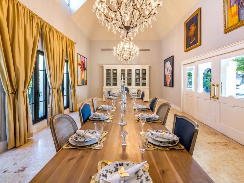 Villa Du Cacique , Casa de Campo 